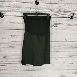 "Motherhood" woman's maternity skirt. 
